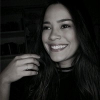 Anna Paula Vasconcelos
