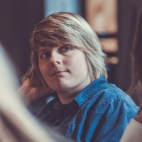 Julia Wenzl