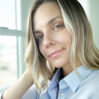 Caroline Ryznar