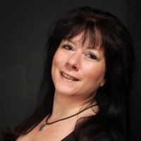 Julie Folkins