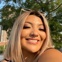 Linzey Velez