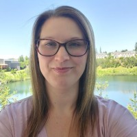 Molly Hoover, Rhit