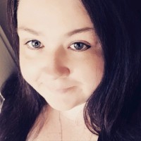 Narelle Robertson