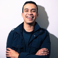 Andrés E Moreno