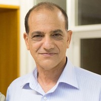 ד