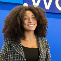 Ana Beatriz Oliveira