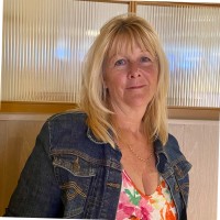 Julie Bracken