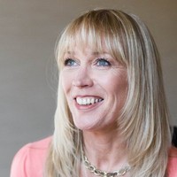 Marianne Evans