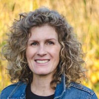 Dr. Leslie Roberts