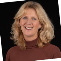 Esther Pleij
