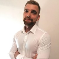 Adrian Izbicki