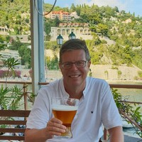 Stephen Holmes