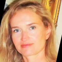 Roxanne Thiebaut