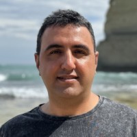 Ehsan Naeemi