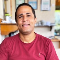 Esdras Pereira