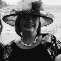 Caroline Staines