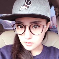 李一 Lizzy Li