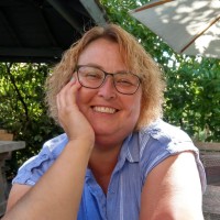 Elaine Holland