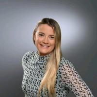 Vanessa Mayer