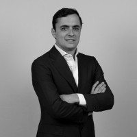 Carlos Álvarez