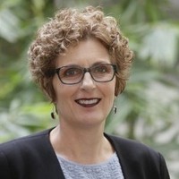 Dr Leeora Black