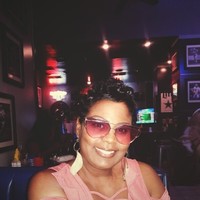 Gloria Miles