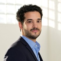 Dr. Dennis Julio Oliveira, Ll.M.