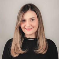 Esra Özhan