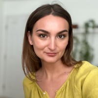 Sara M.