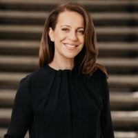 Paula E.