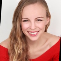 Nicole Pelini