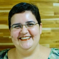 Cláudia Mello Belhassof