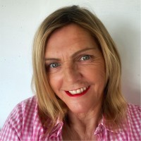 Lynette Arnott