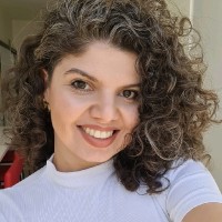 Emanuela Araújo