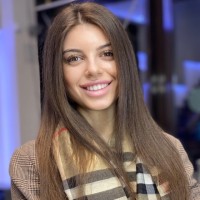 Alina M.