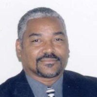 Mikel Holt