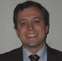 ★ Sergio Tena