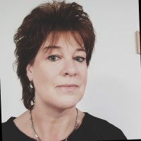 Yvonne Van Den Berg