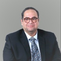 Dr. Mokhtar Ismail . .
