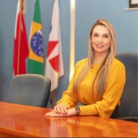 Lorena M. Napoleão Alvarez