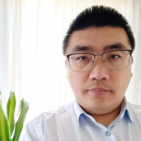 李万伟
