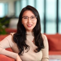 Julia Kim, Ca
