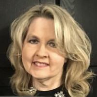 Karla Warner