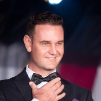 Deon Lensing