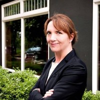 Sara Amies