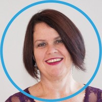 Madelaine HANDFIELD