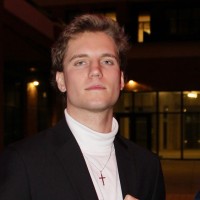 Ryan Groves
