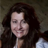 Elayne Bastos