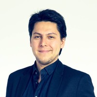 Adrian Vélez