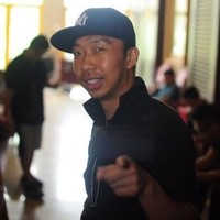 Junwei Guo